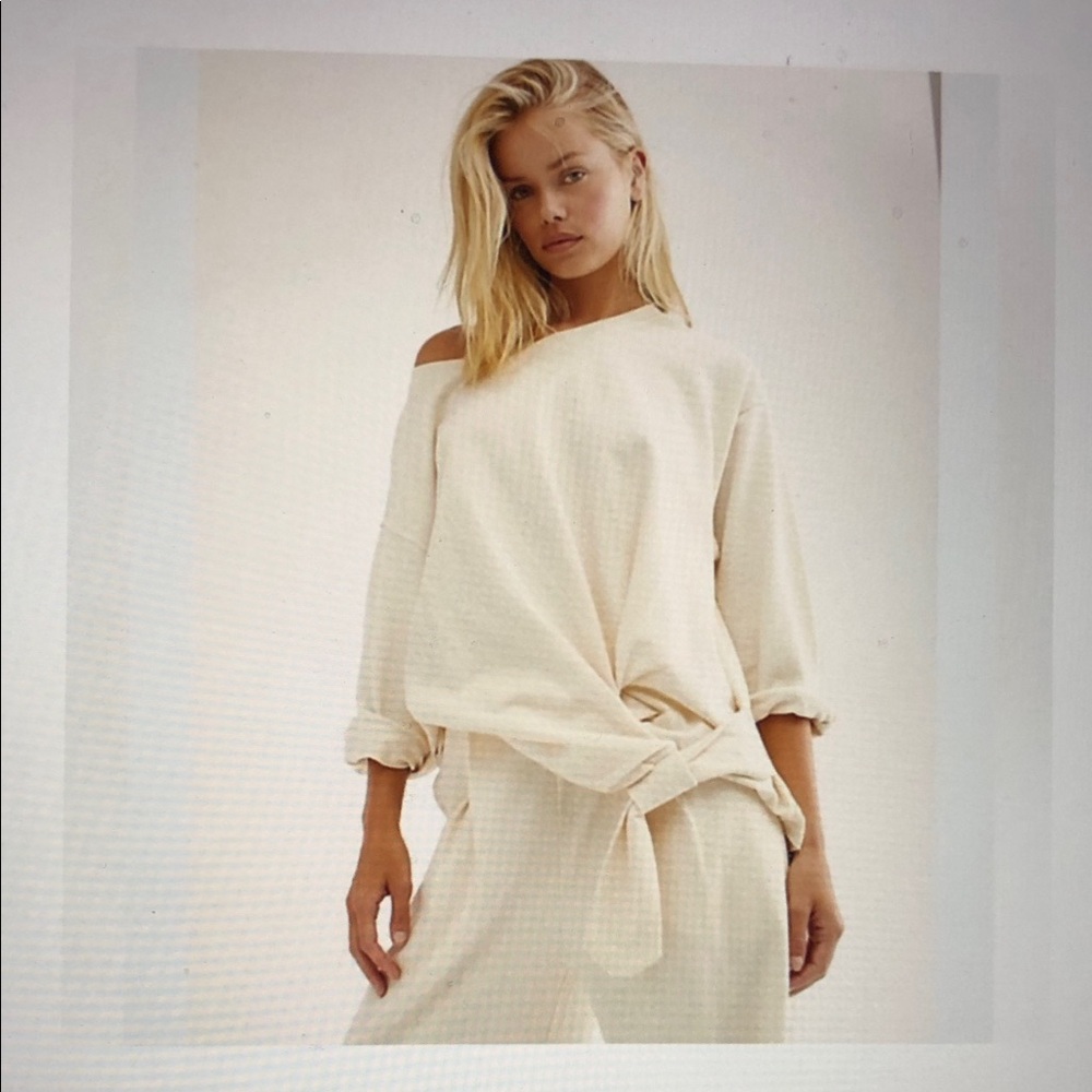 Free People FP BEACH Lax Cotton Lounge Set
Loose Fit Size M